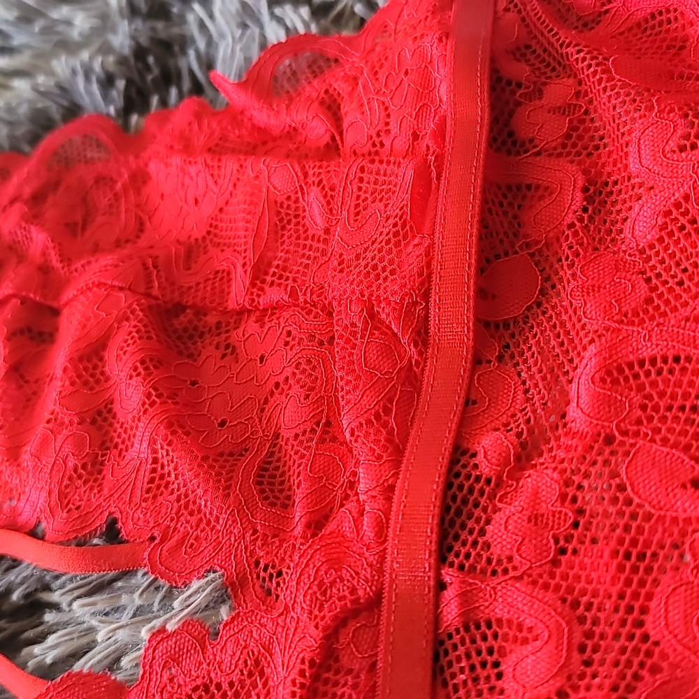 Oh la la Cheri Jeana High-Leg Lace Bodysuit - Picture 5 of 9